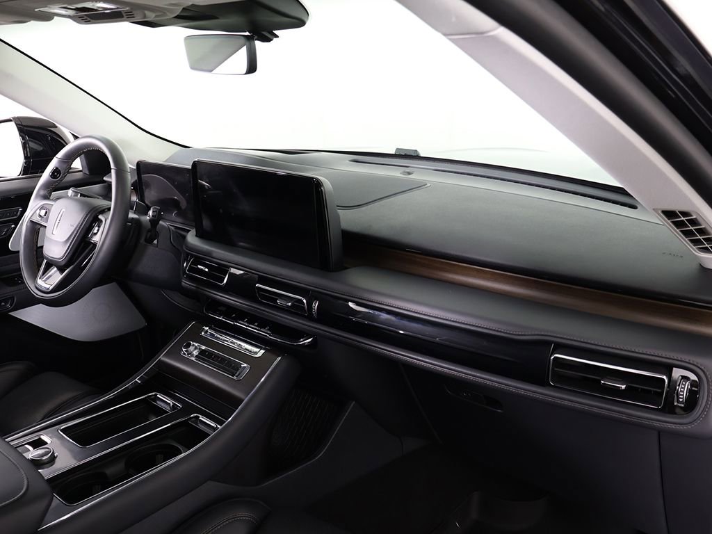 Used 2025 Lincoln Aviator Reserve w/ Equipment Group 201A AWD/4WD image 35