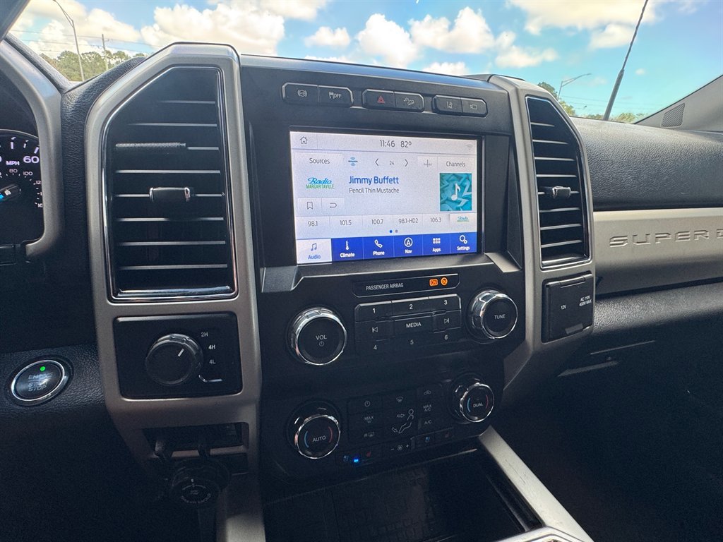 Used 2021 Ford F350 Lariat w/ Lariat Ultimate Package AWD/4WD image 12