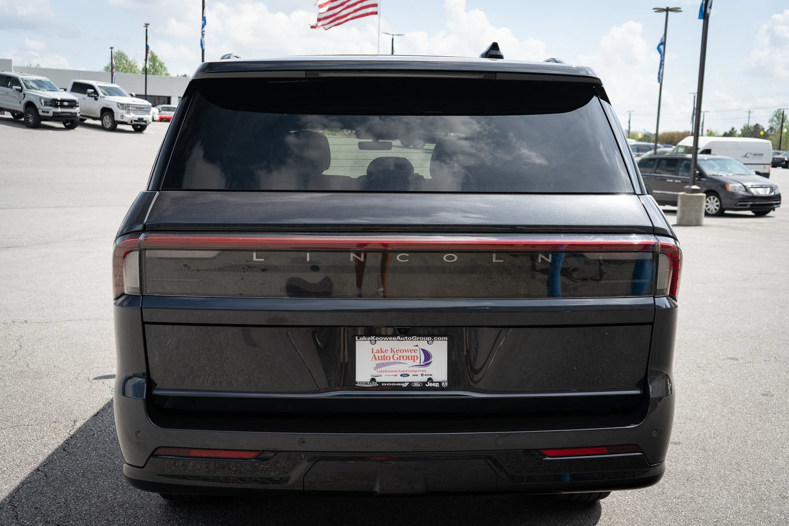 Used 2025 Lincoln Navigator L Reserve w/ Jet Appearance Package AWD/4WD image 17