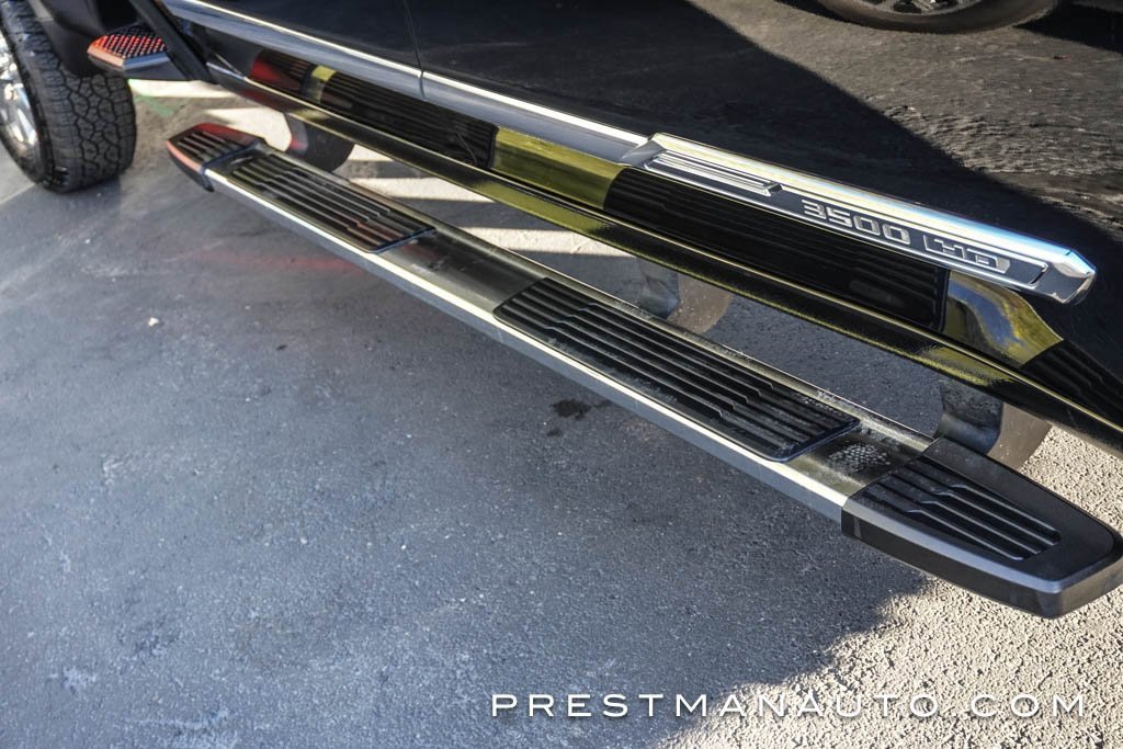 Used 2025 Chevrolet Silverado 3500 High Country w/ Technology Package image 13