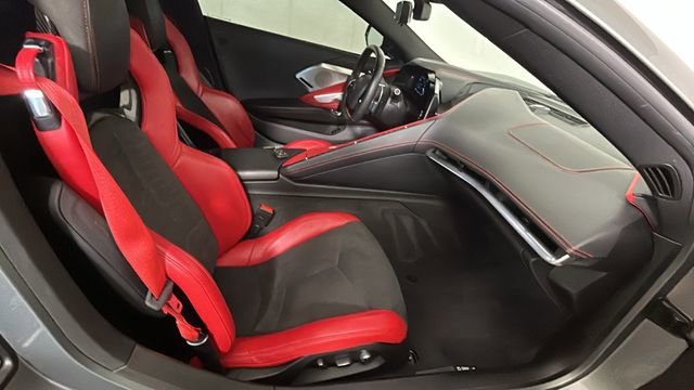Used 2022 Chevrolet Corvette Stingray Preferred Conv w/ Z51 Performance Package RWD image 31
