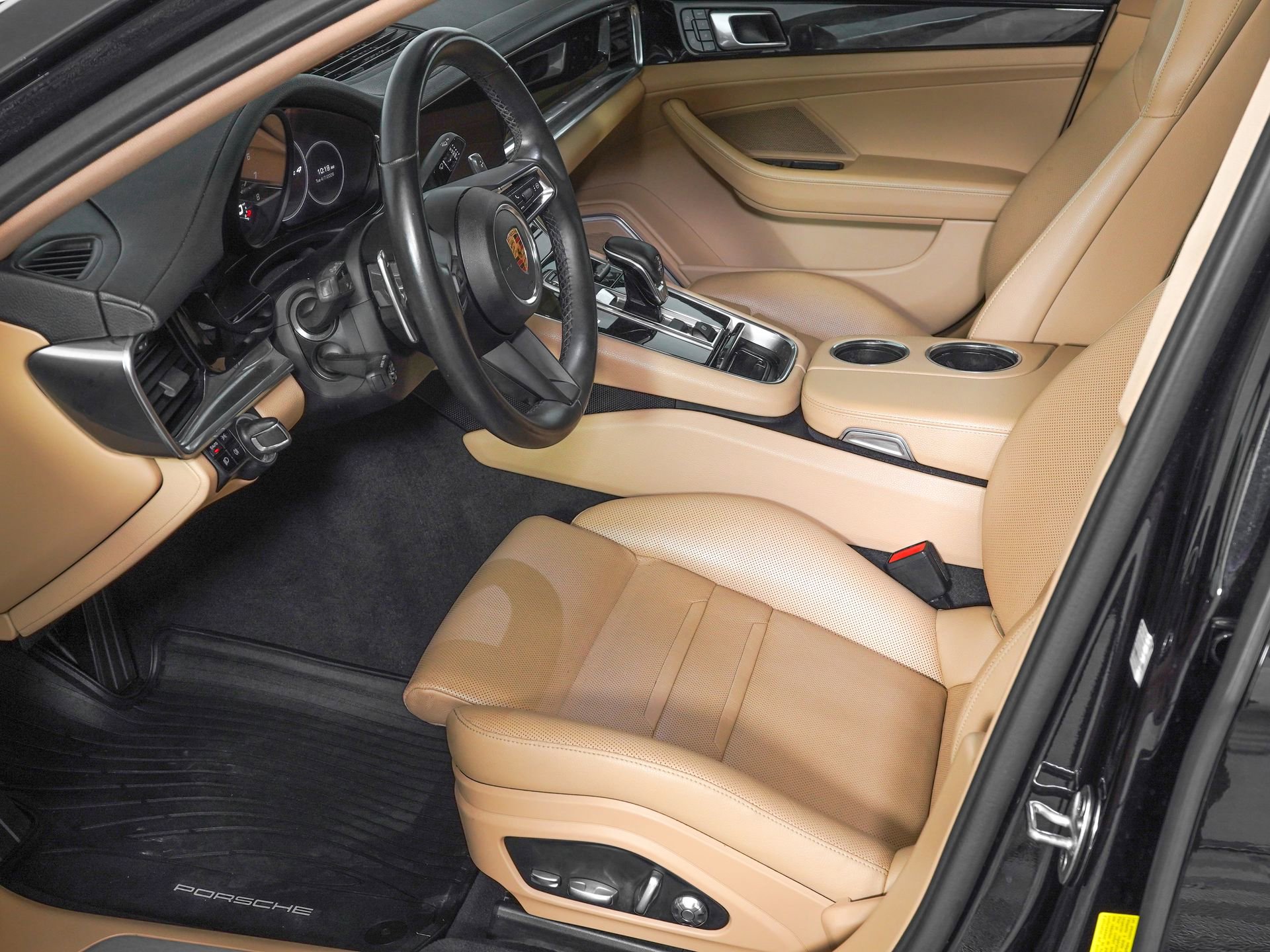 Used 2021 Porsche Panamera image 14