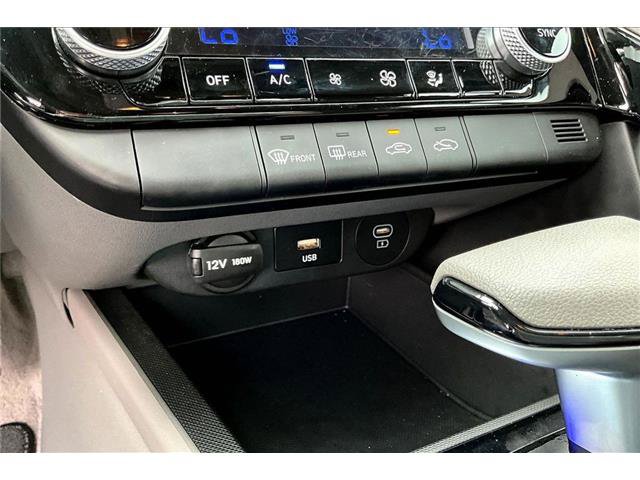 Used 2024 Hyundai Elantra Blue FWD image 18