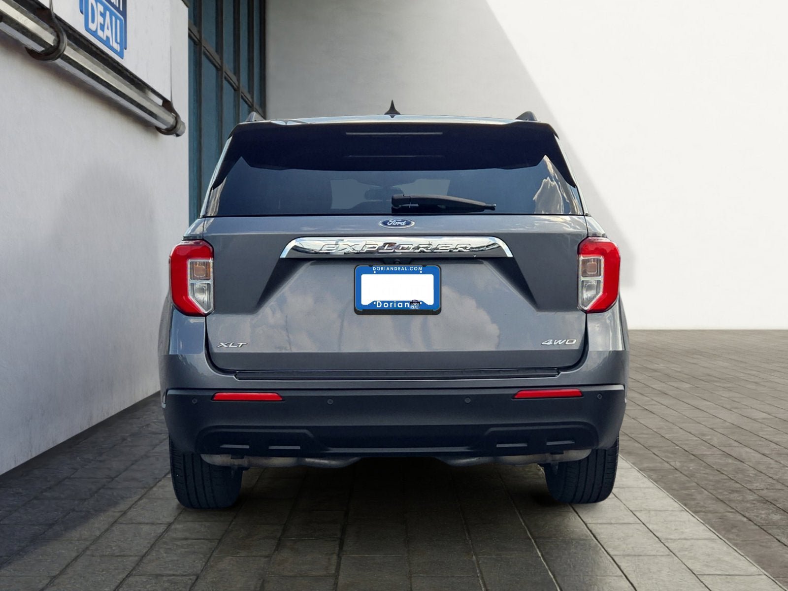 Certified 2022 Ford Explorer XLT image 4