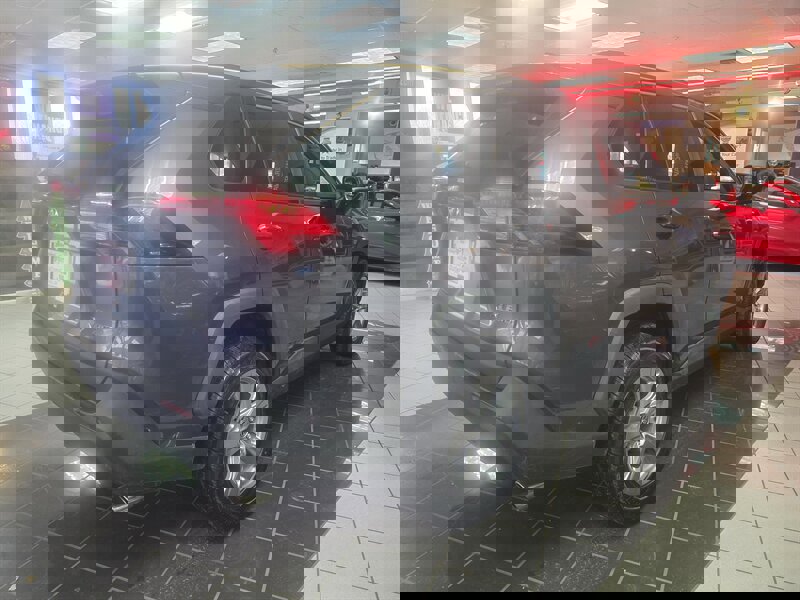 Used 2022 Toyota RAV4 XLE image 4