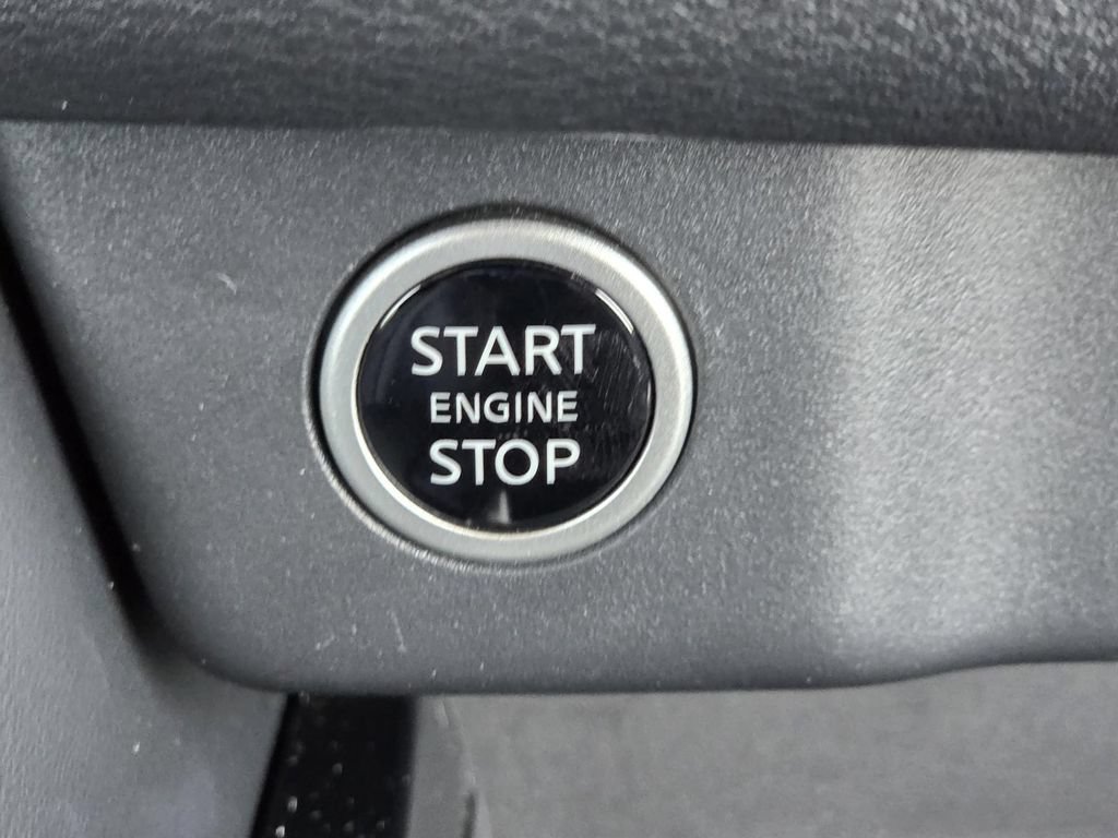 Used 2023 Nissan Rogue SL w/ SL Premium Package FWD image 16