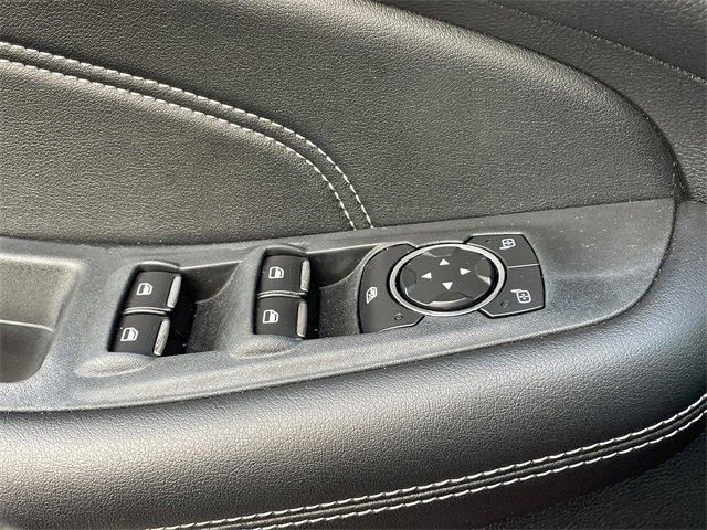 Used 2020 Ford Edge Titanium image 18