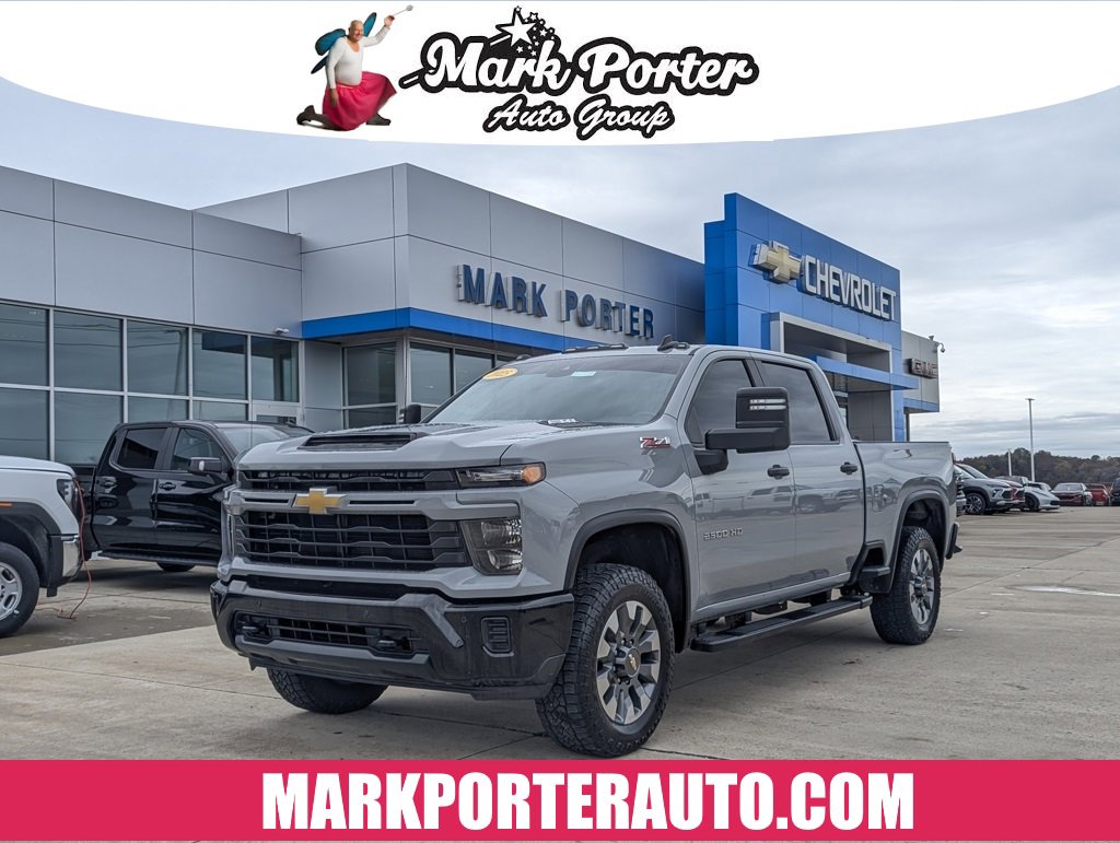 Used 2025 Chevrolet Silverado 2500 Custom w/ Custom Value Package image 1