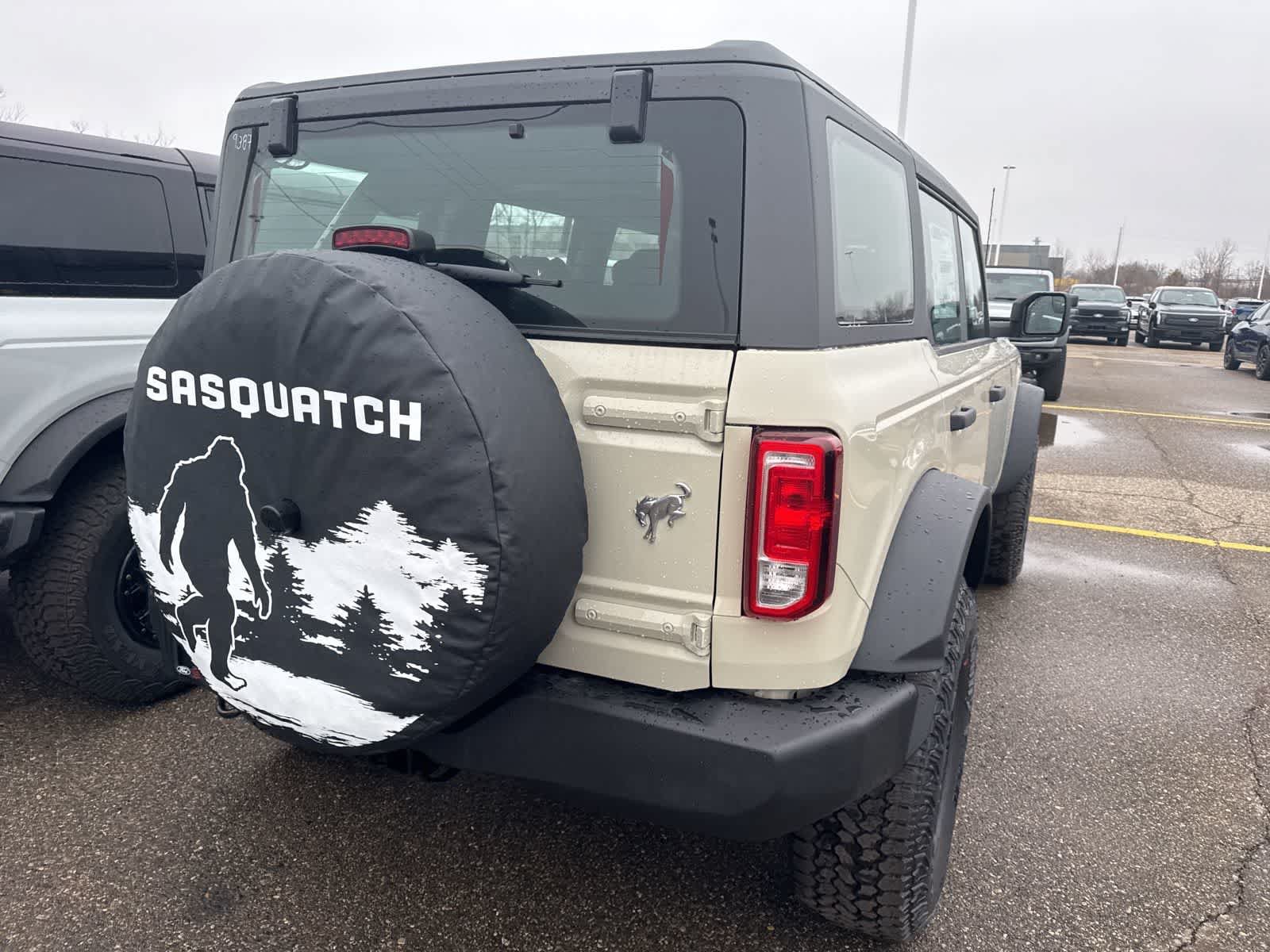 New 2026 Ford Bronco 4-Door w/ Sasquatch Package AWD/4WD image 10
