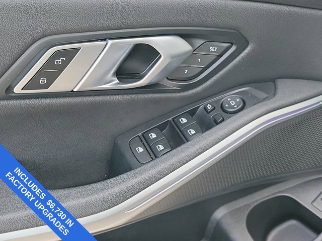 Used 2020 BMW 330i Sedan w/ M Sport Package RWD image 22