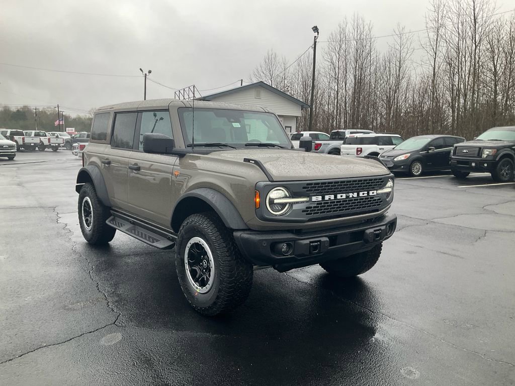 New 2026 Ford Bronco Badlands image 3