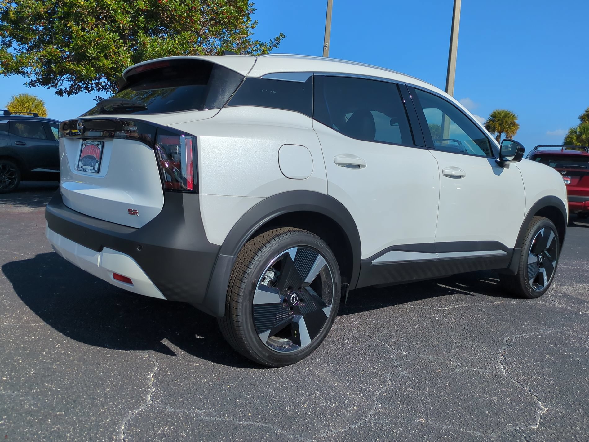 New 2026 Nissan Kicks SR FWD image 4