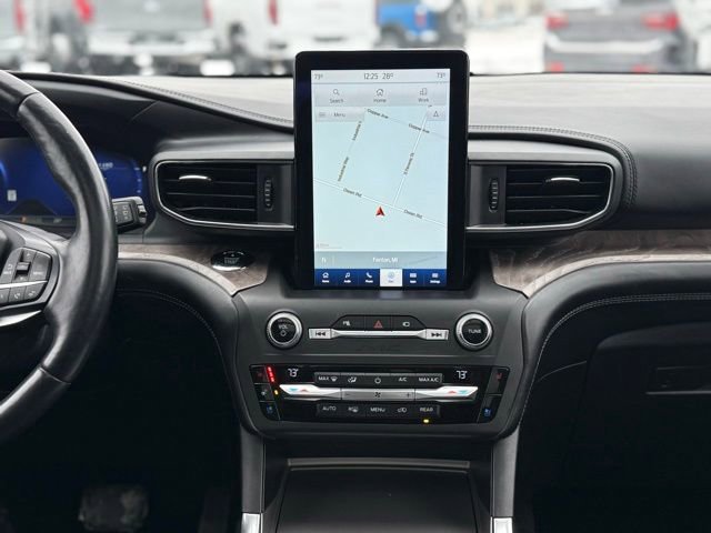 Used 2020 Ford Explorer Platinum w/ Premium Technology Package image 25