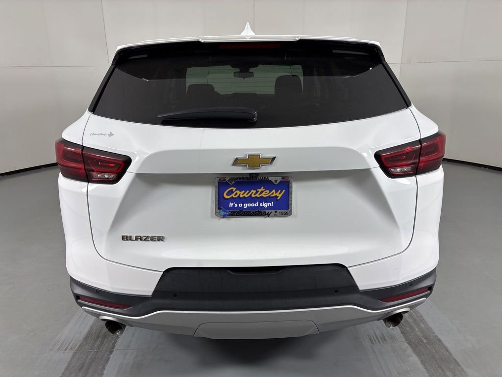 Used 2023 Chevrolet Blazer LT w/ Driver Confidence Package FWD image 8