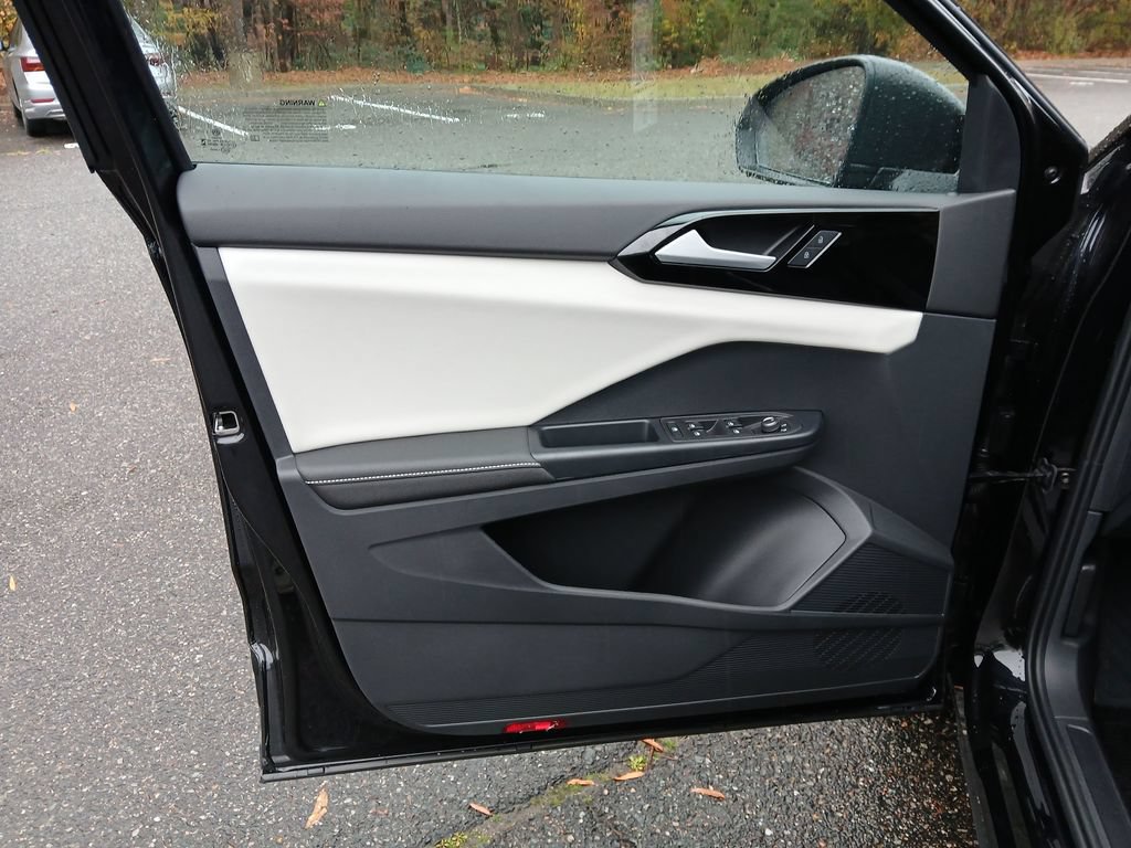 New 2026 Volkswagen Taos S FWD image 10
