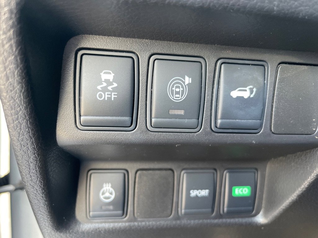 Used 2017 Nissan Rogue SL FWD image 23