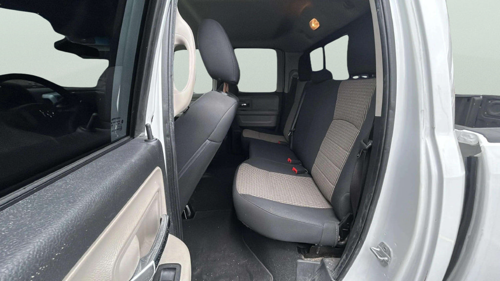 Used 2012 RAM 1500 Classic SLT RWD image 20