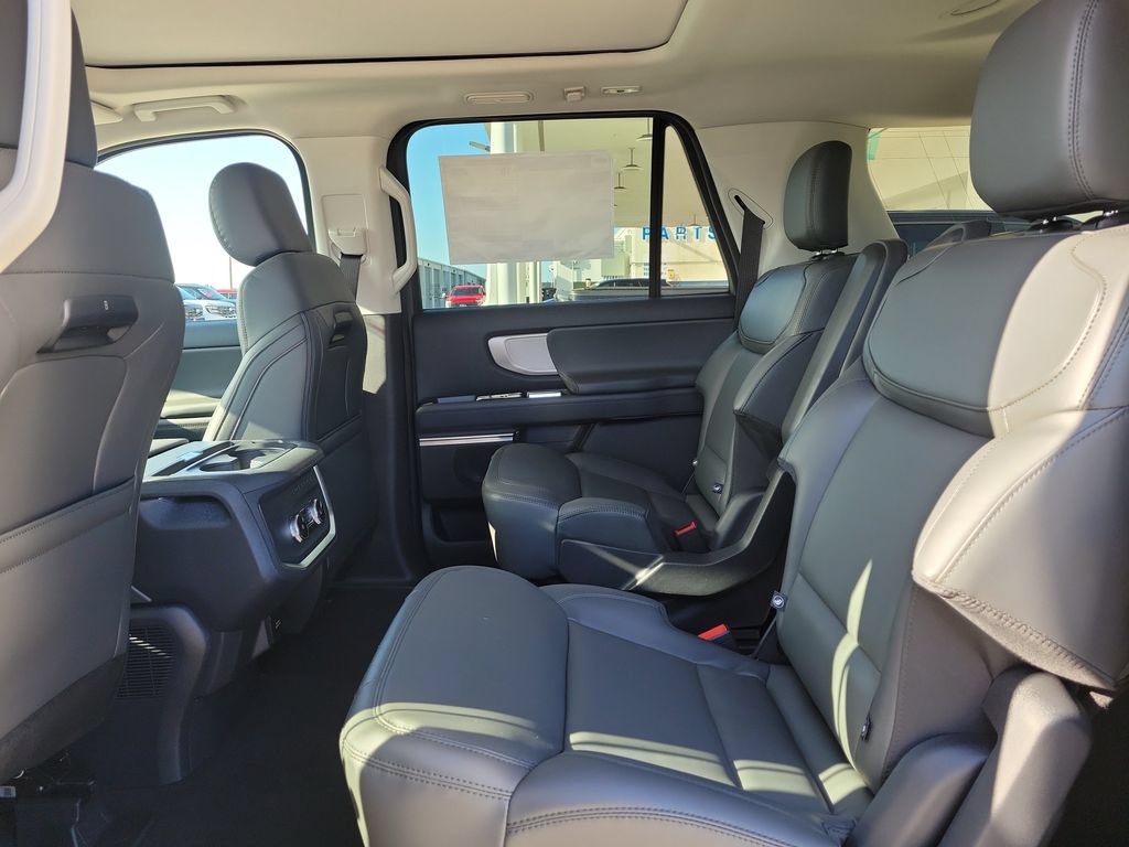 New 2026 Ford Expedition Max Active AWD/4WD image 9