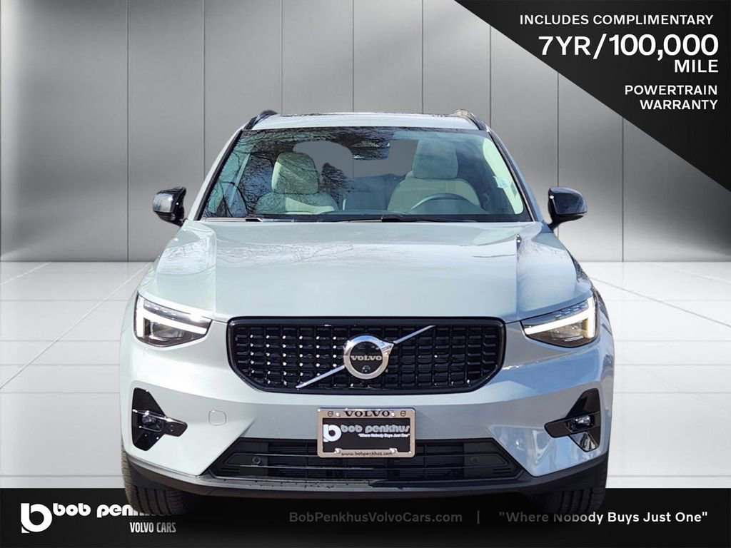 New 2026 Volvo XC40 B5 Plus w/ Protection Package Premier image 22