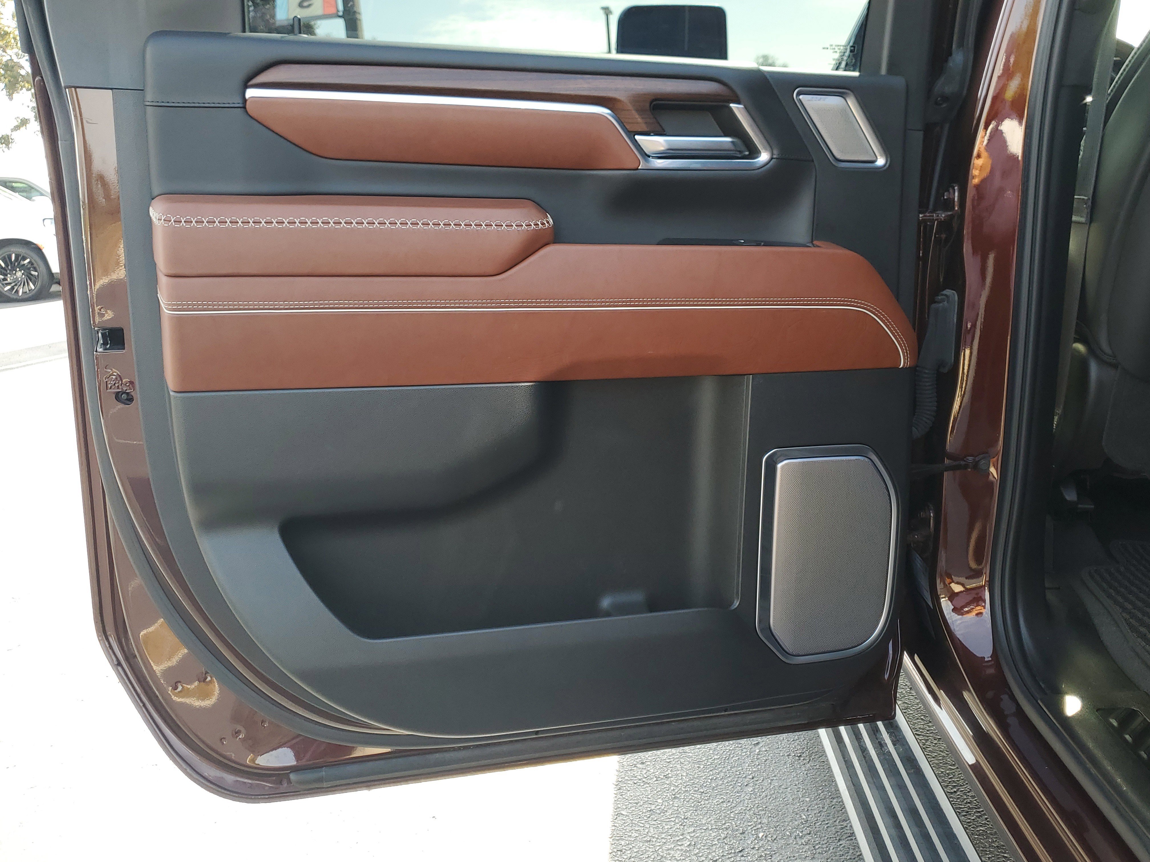 Used 2024 GMC Sierra 2500 Denali Ultimate image 12