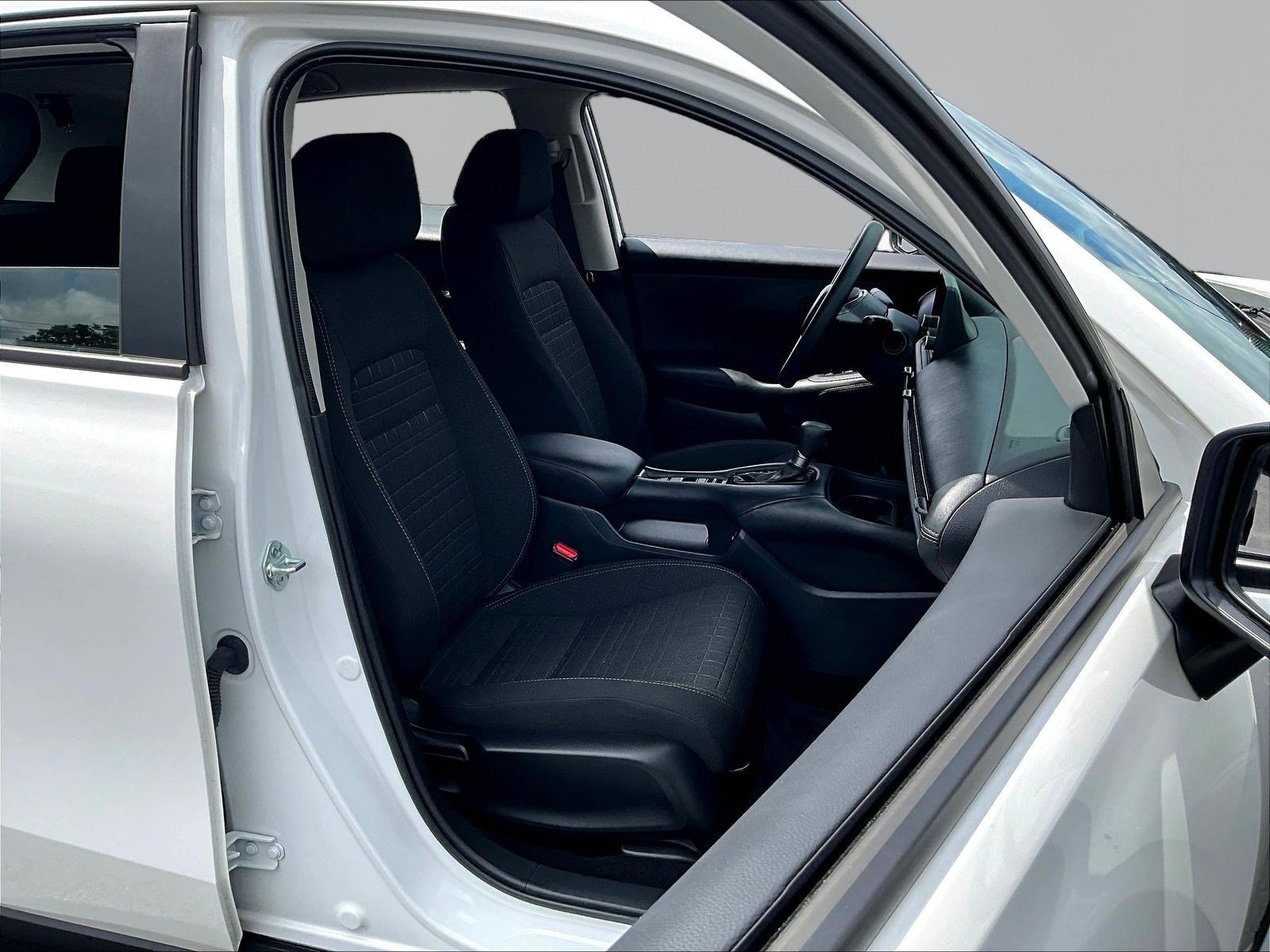 Used 2024 Honda HR-V LX image 26