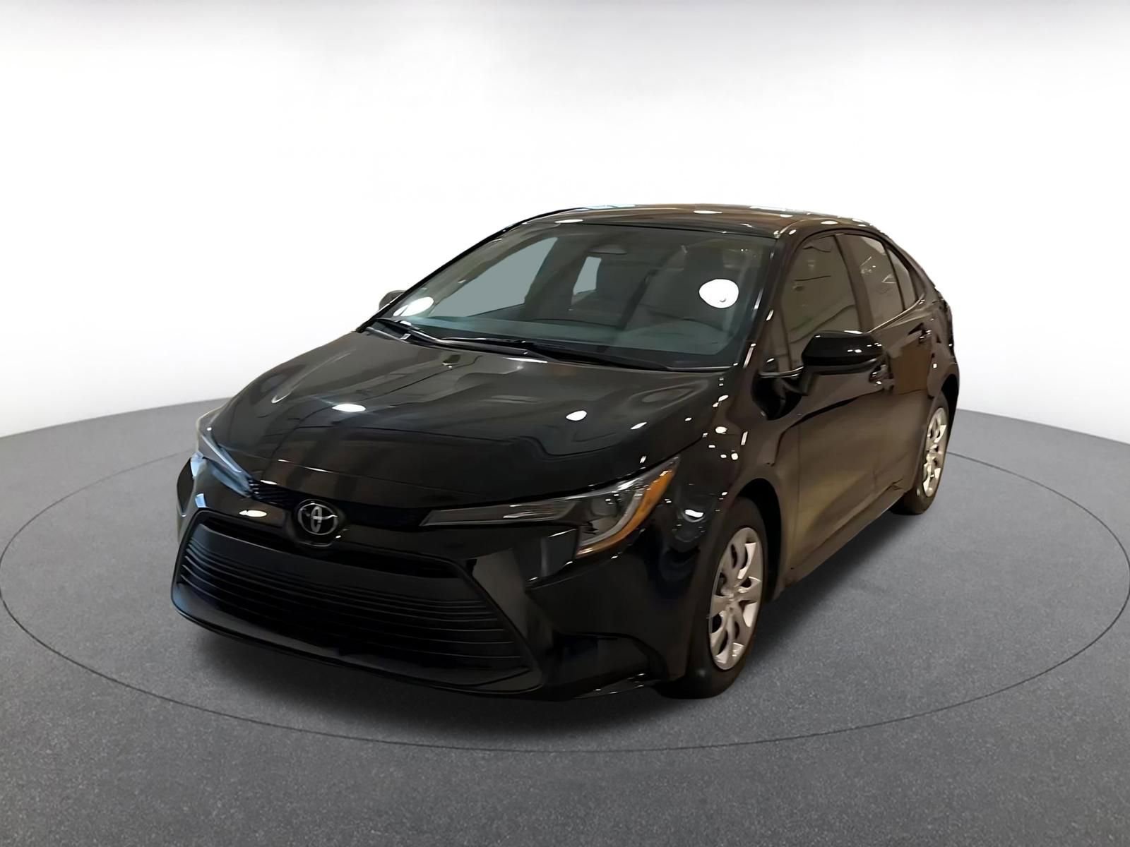 Used 2025 Toyota Corolla LE image 7