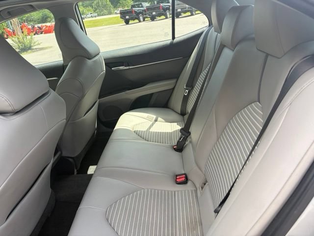 Used 2021 Toyota Camry SE w/ Cold Weather Package AWD/4WD image 15