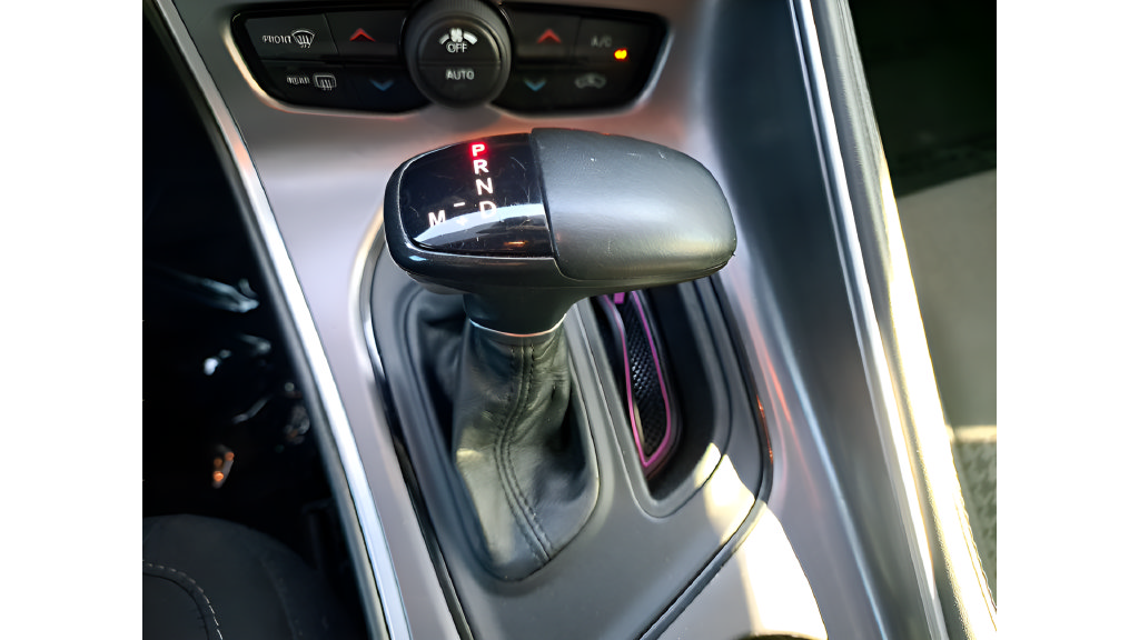 Used 2020 Dodge Challenger SXT w/ Driver Convenience Group AWD/4WD image 41