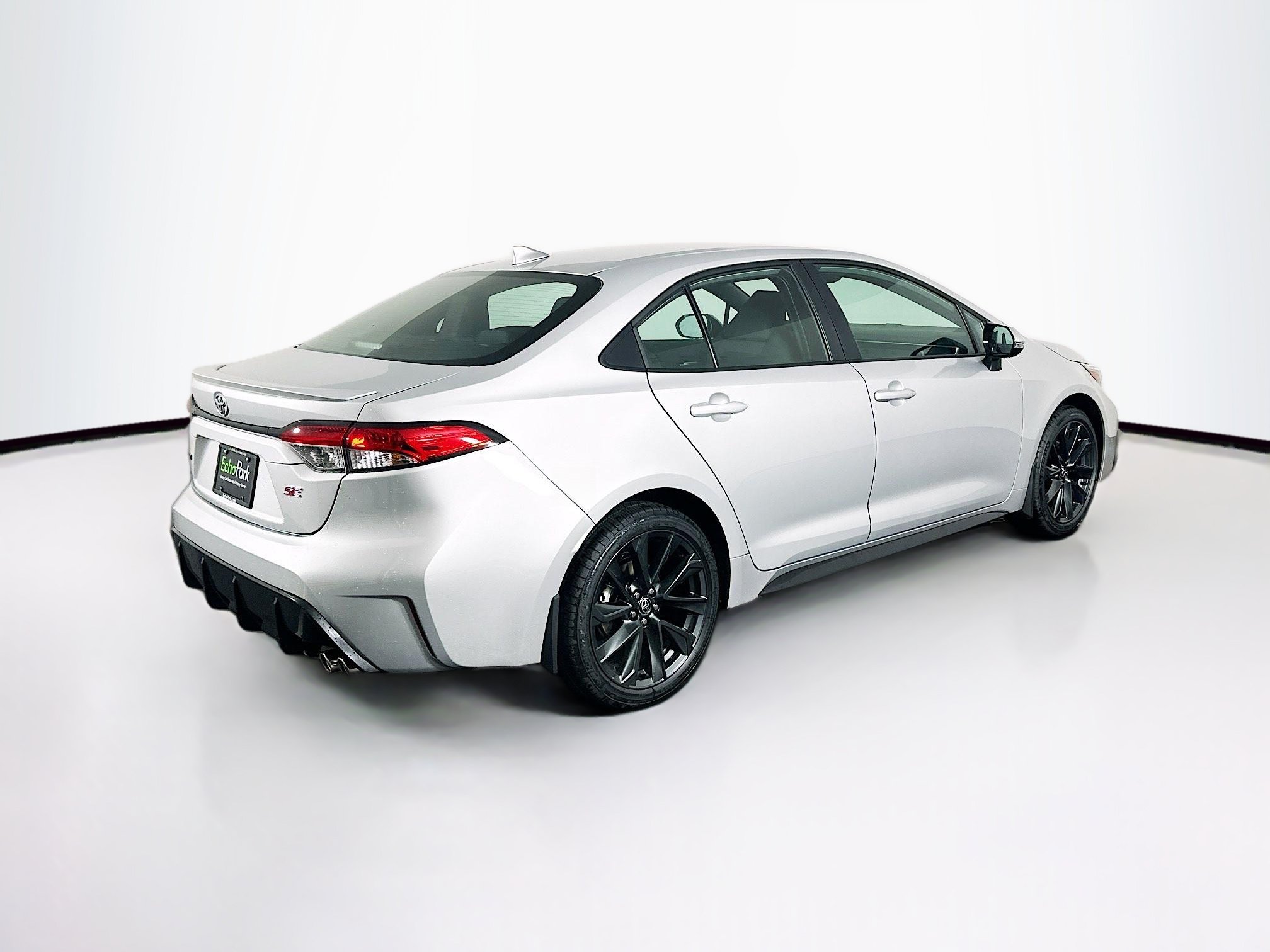 Used 2026 Toyota Corolla SE FWD image 9