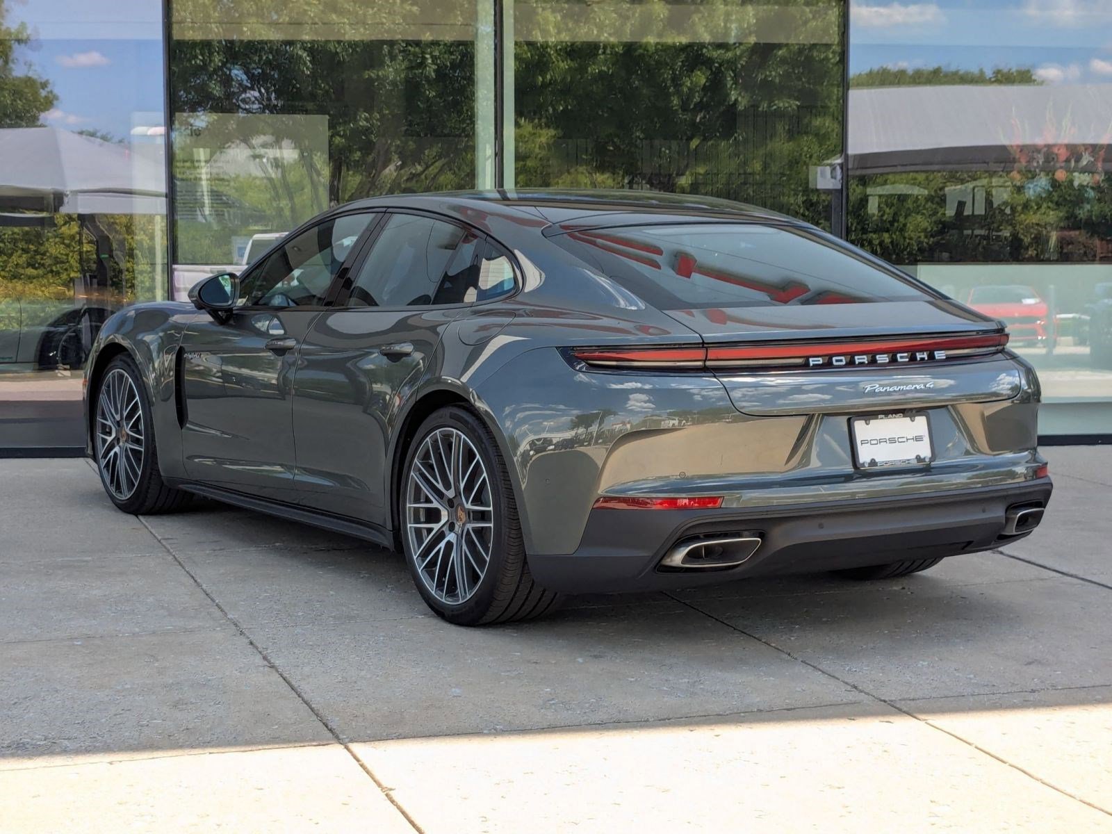New 2026 Porsche Panamera 4 AWD/4WD video 3