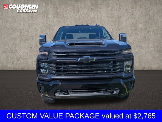 Used 2024 Chevrolet Silverado 2500 Custom w/ Custom Value Package AWD/4WD image 2