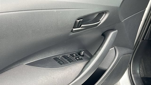 Used 2023 Toyota Corolla LE FWD image 22