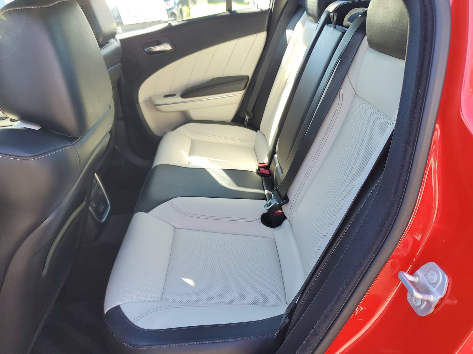 Used 2017 Dodge Charger SXT w/ AWD Plus Group image 12