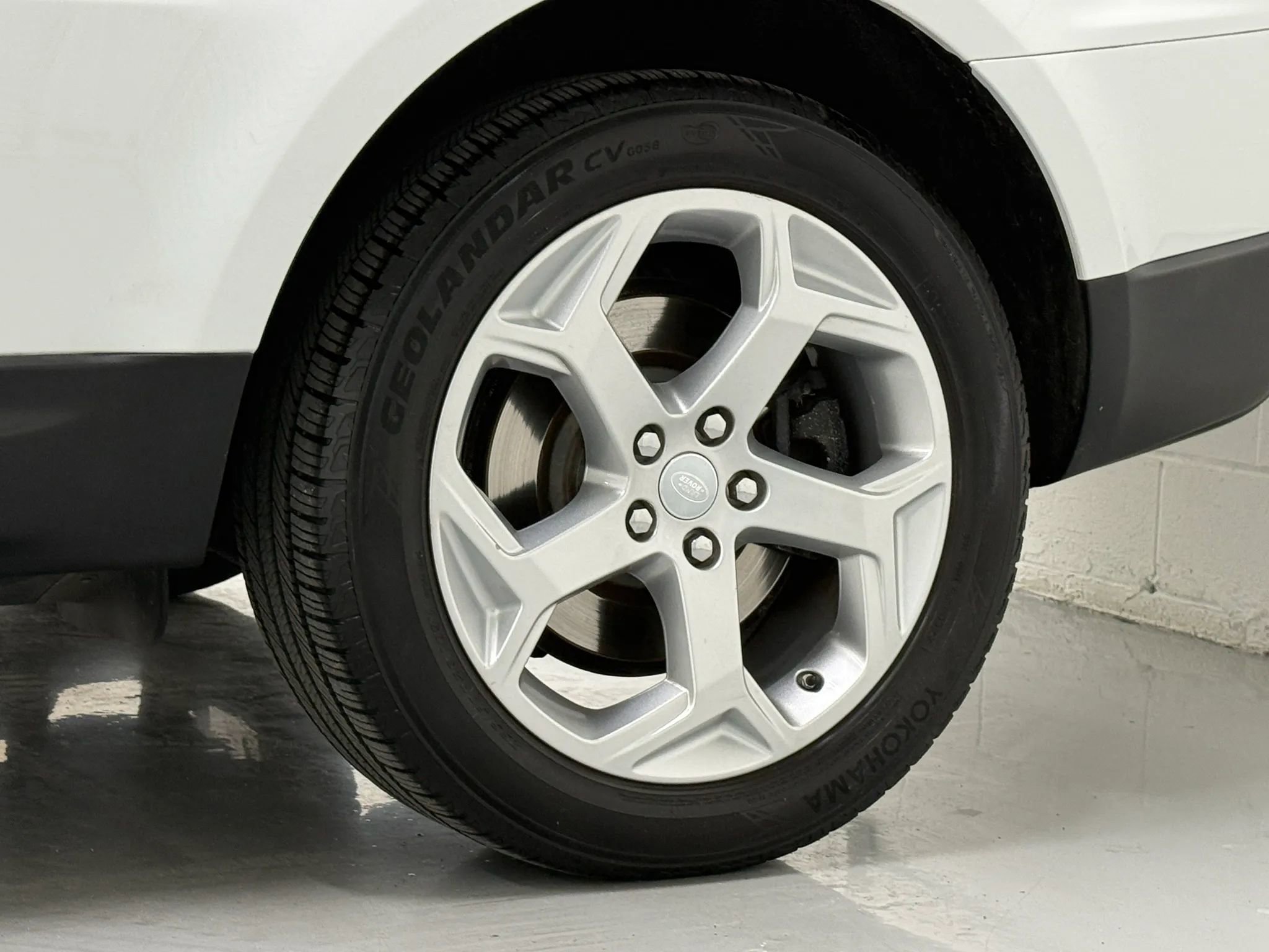 Used 2016 Land Rover Range Rover Sport SE image 49