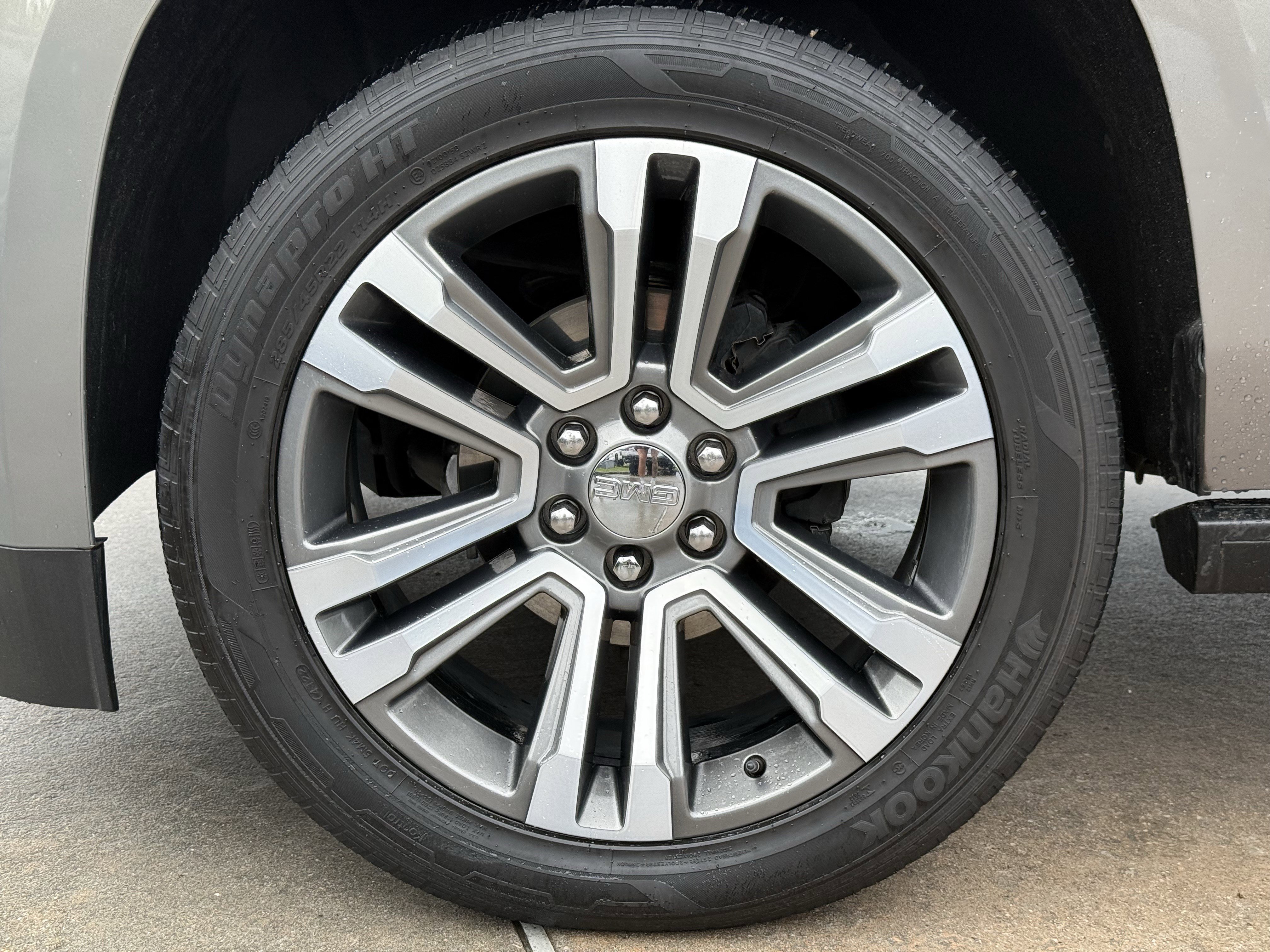 Used 2019 GMC Yukon Denali w/ Denali Ultimate Package image 11