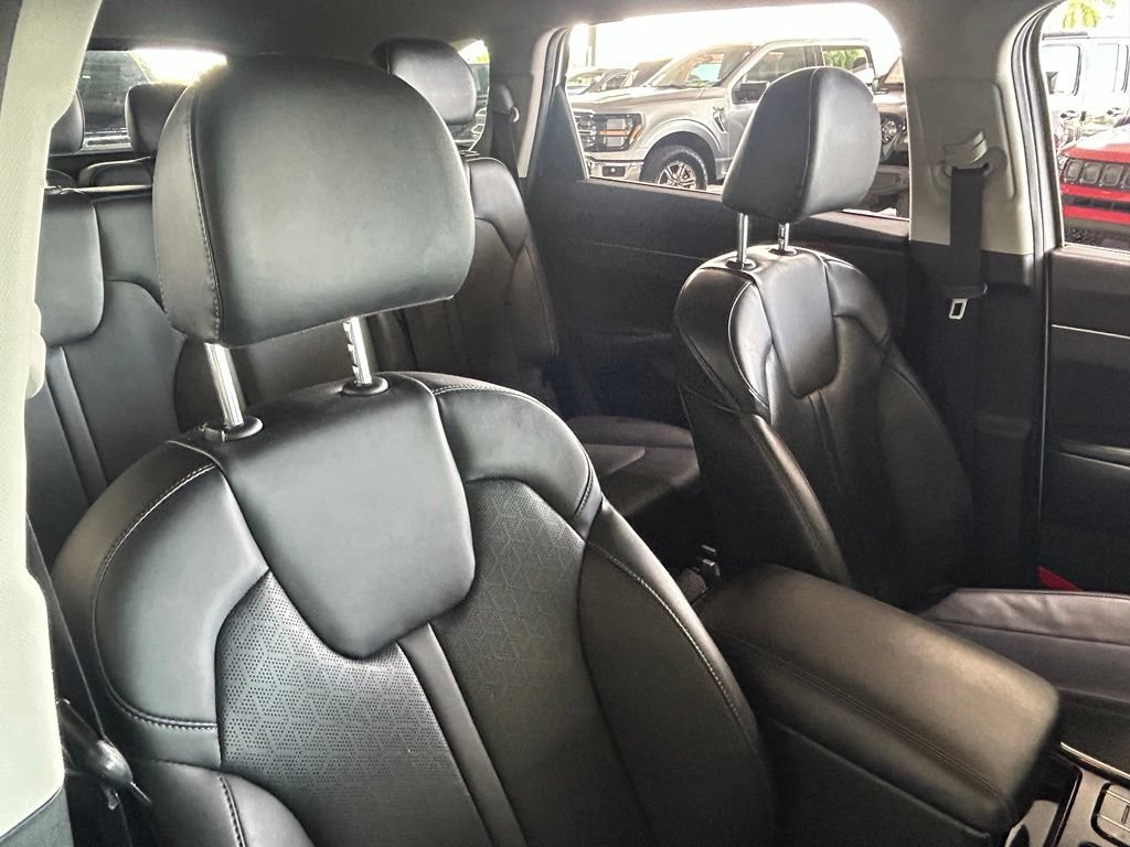Used 2023 Kia Sorento S AWD/4WD image 36