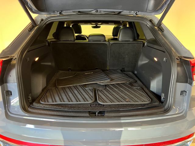 Certified 2021 Volkswagen Atlas Cross Sport SE w/ Panoramic Sunroof Package FWD image 5