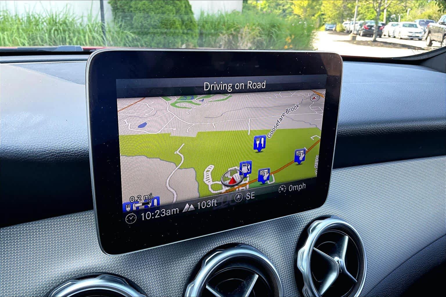 Used 2018 Mercedes-Benz GLA 250 4MATIC image 34