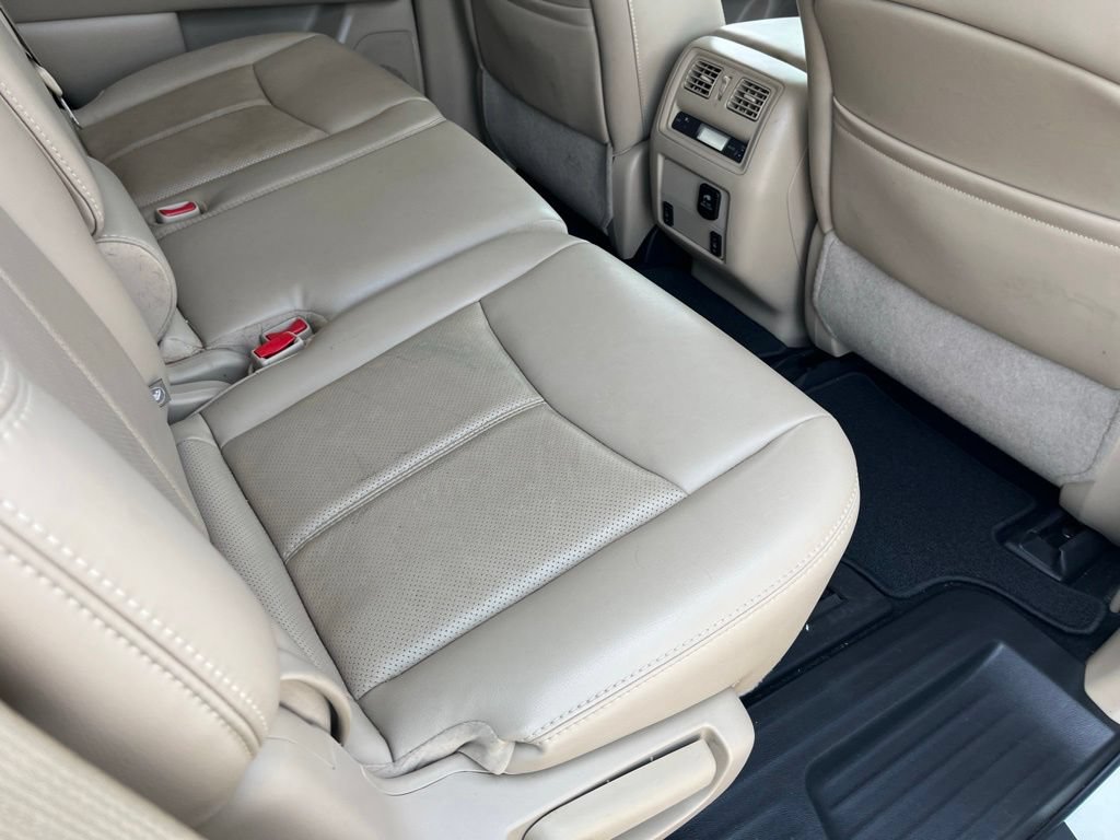 Used 2017 Nissan Pathfinder Platinum FWD image 37