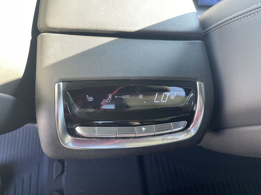 Certified 2024 Cadillac XT6 Sport w/ Technology Package image 33