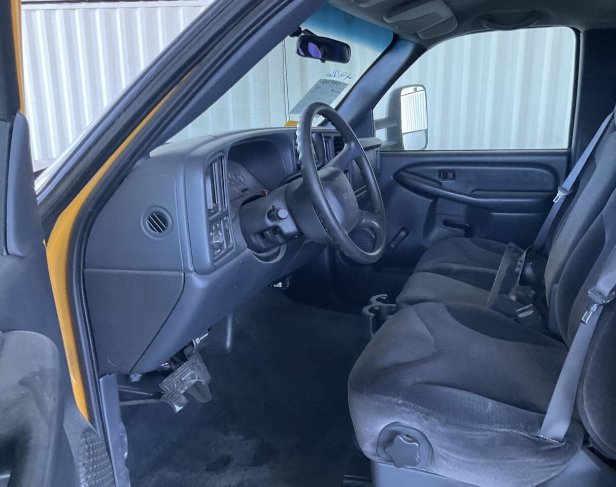Used 2001 GMC Sierra 3500 SL image 5