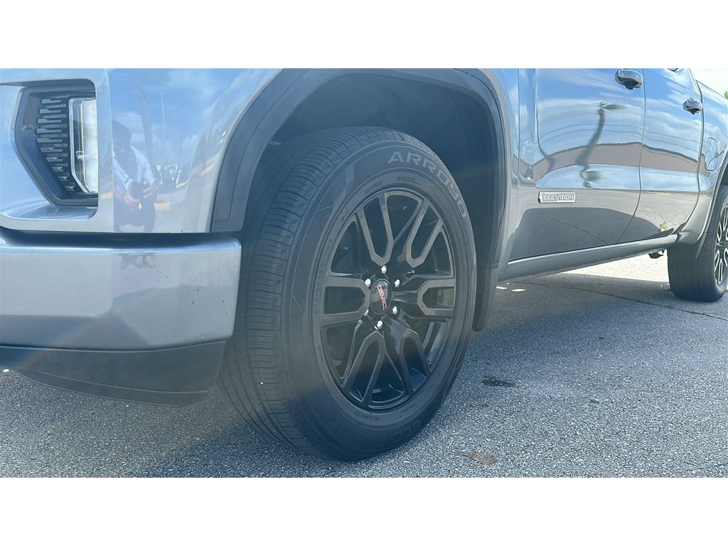 Used 2022 GMC Sierra 1500 Elevation w/ X31 Off-Road Package AWD/4WD image 9