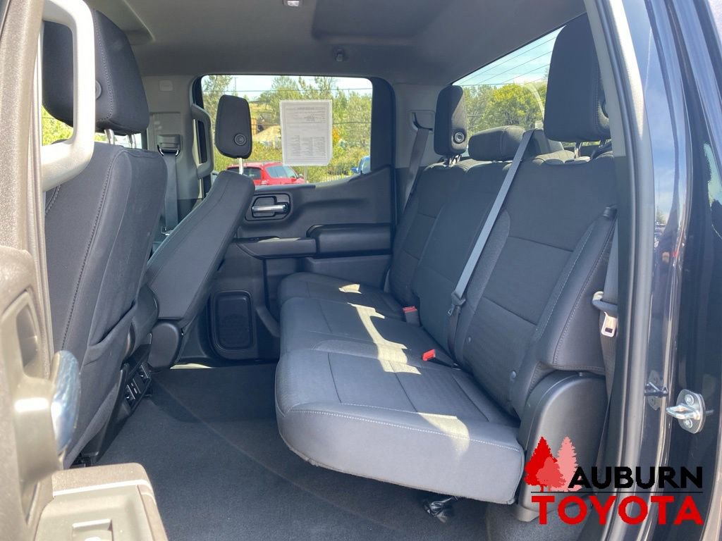 Used 2024 Chevrolet Silverado 1500 Custom Trail Boss w/ Dark Appearance Package AWD/4WD image 21