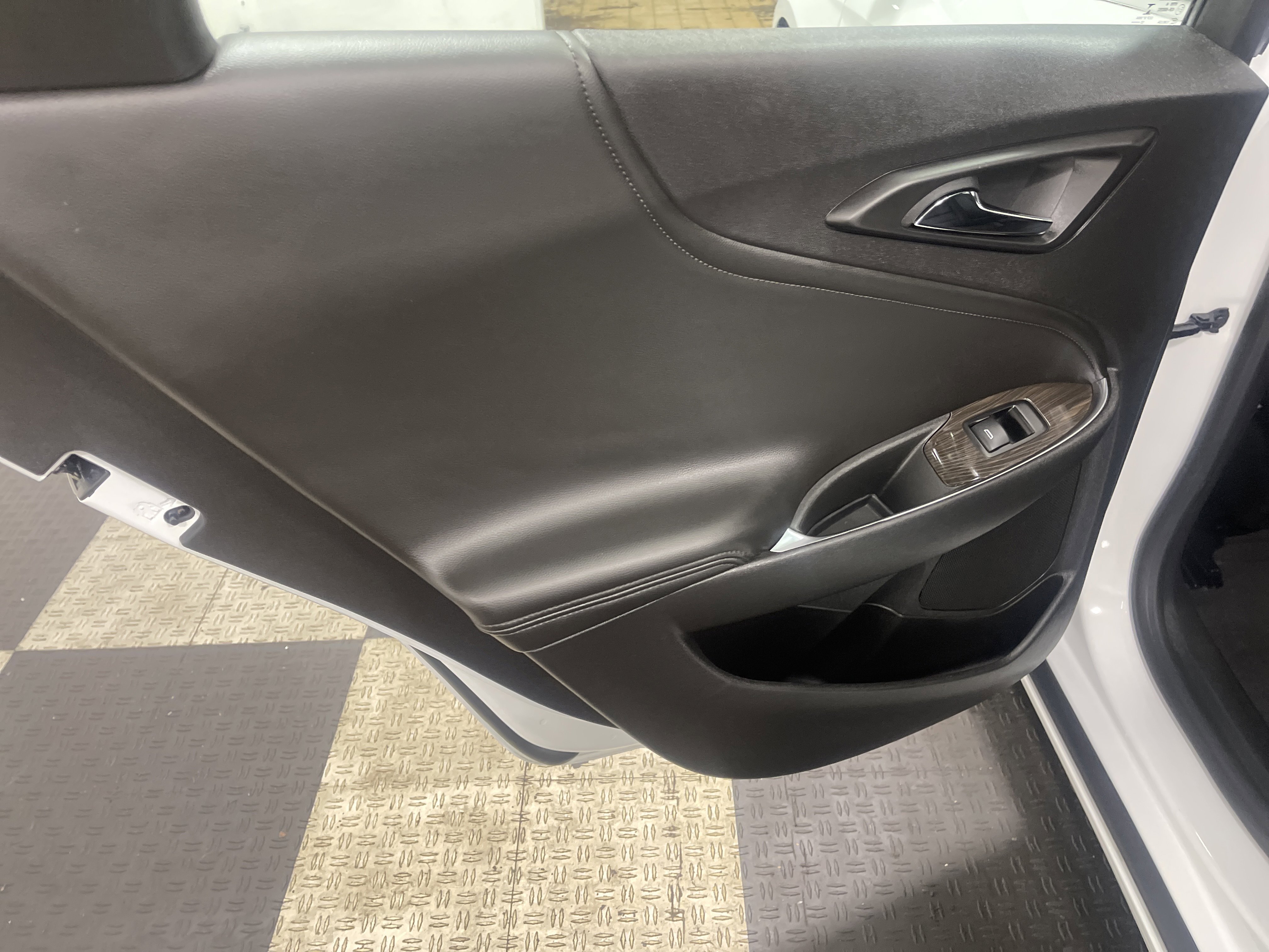 Used 2024 Chevrolet Malibu LT image 15