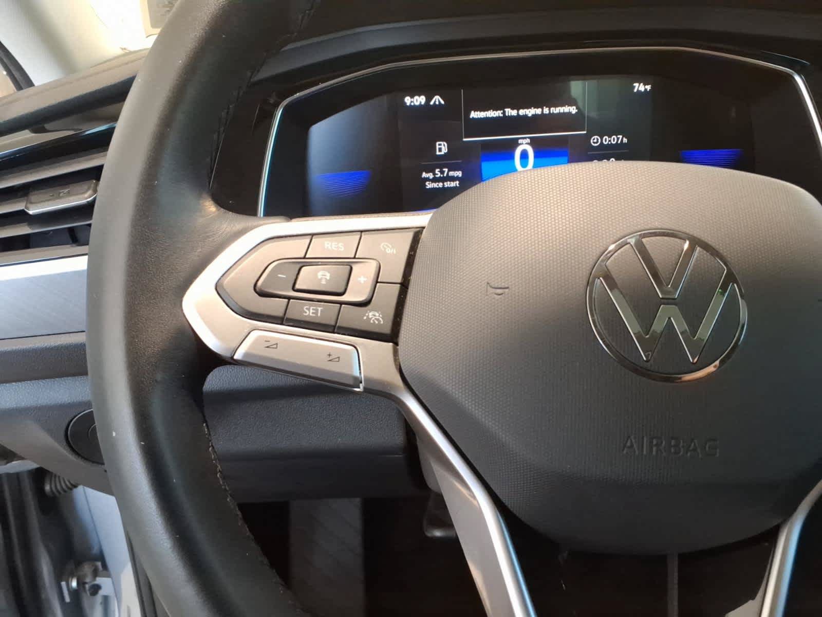 Used 2023 Volkswagen Jetta SE w/ Panoramic Sunroof Package FWD image 18