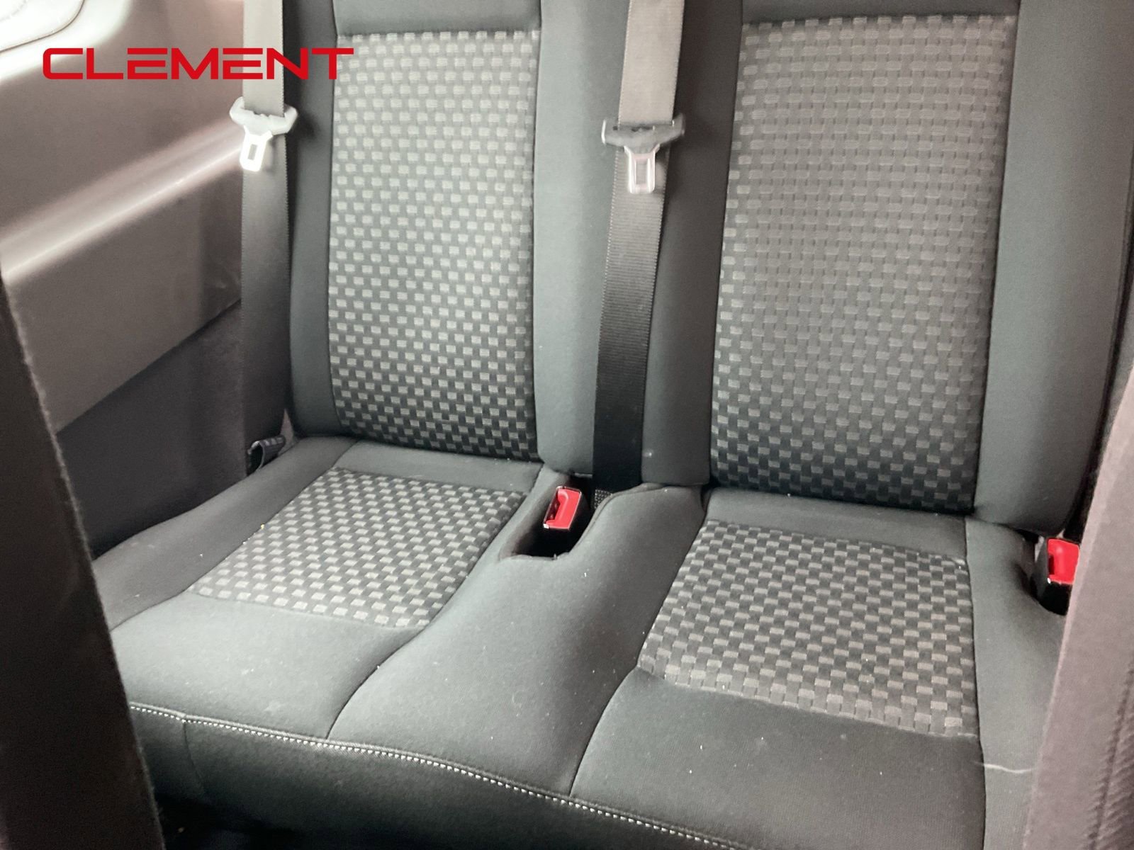 Used 2023 Ford Transit 350 XLT image 28