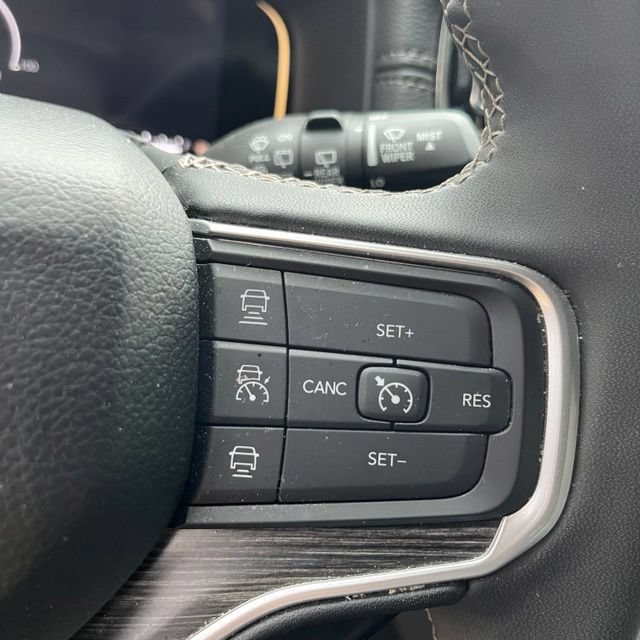 Used 2024 Jeep Wagoneer Series II AWD/4WD image 14