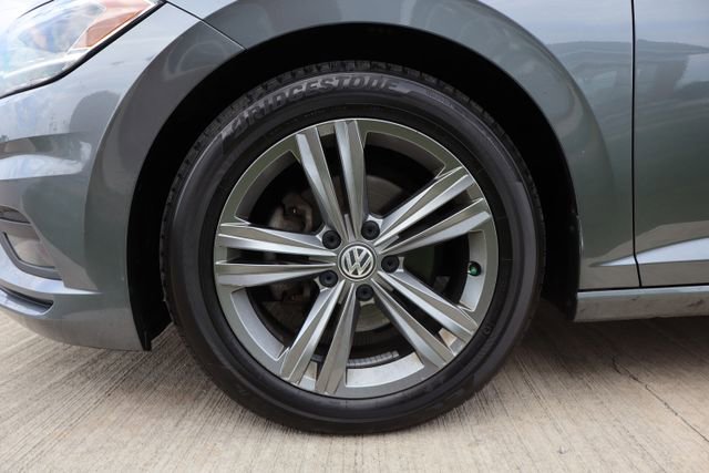 Used 2020 Volkswagen Jetta R-Line w/ R-Line Cold Weather Package image 26