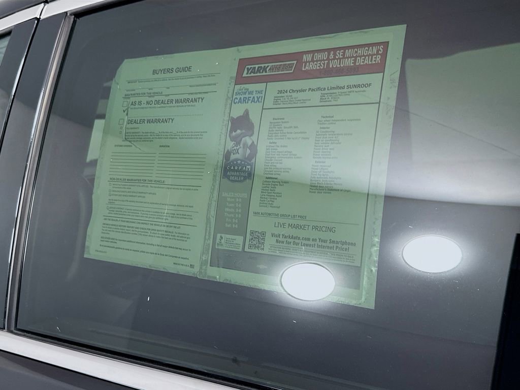 Certified 2024 Chrysler Pacifica Limited image 15