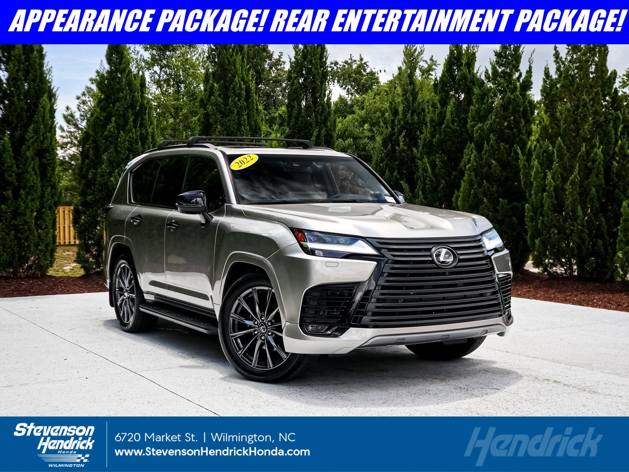 Used 2022 Lexus LX 600 4WD w/ Appearance Package image 1